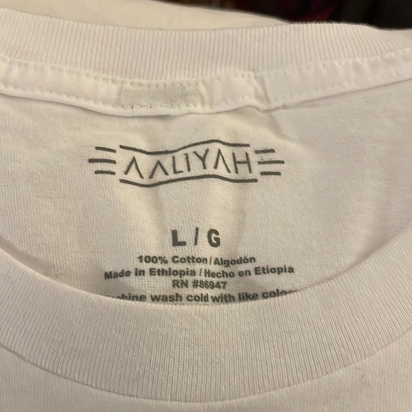 Aaliyah T-Shirt - Picture 6 of 6